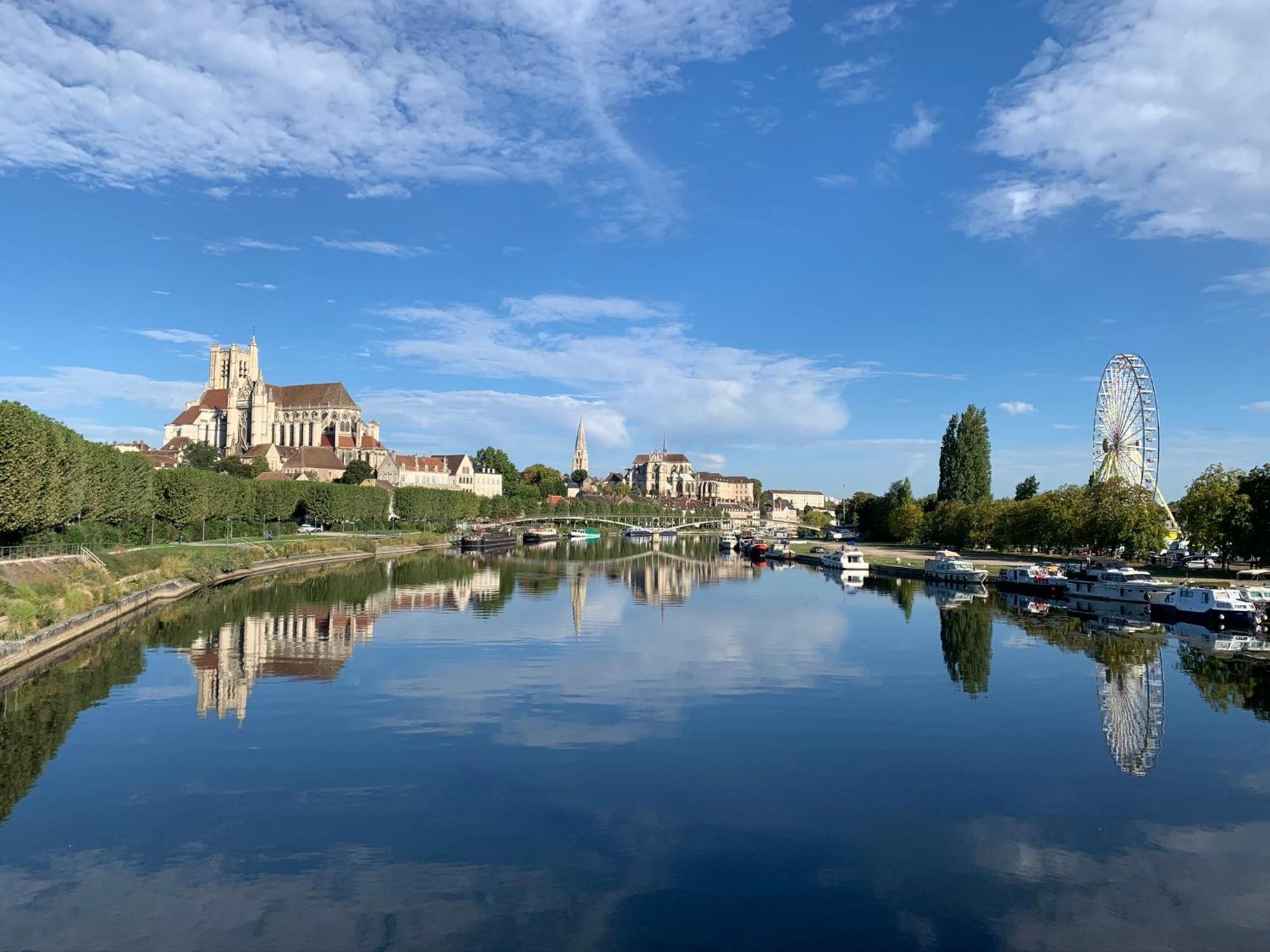 Maison Des Pilastres Au Coeur D'Auxerre Extérieur photo