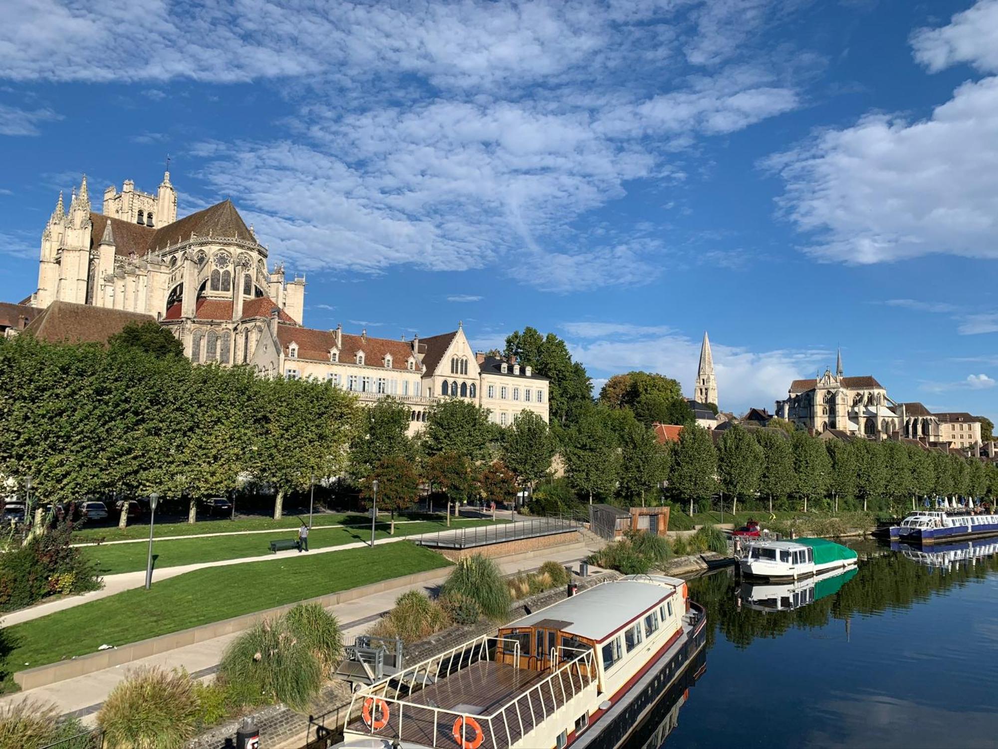 Maison Des Pilastres Au Coeur D'Auxerre Extérieur photo