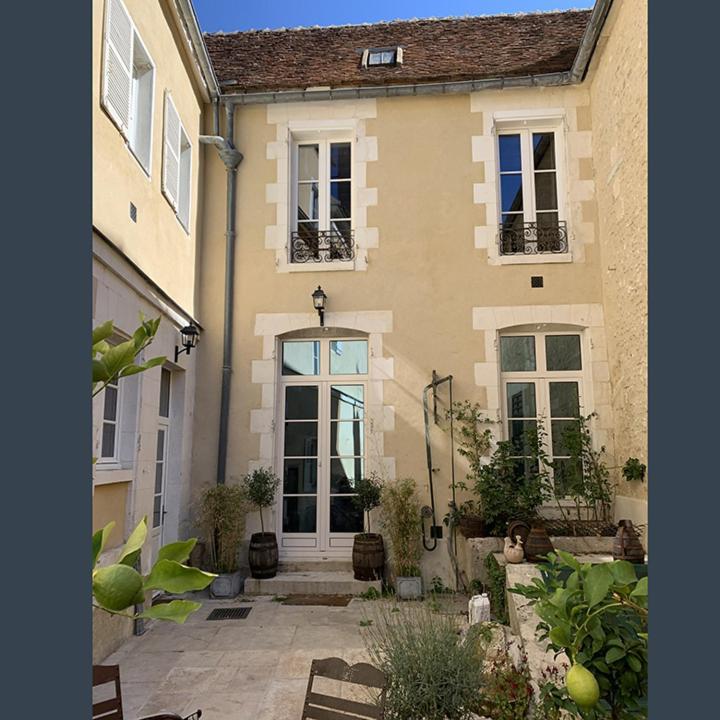 Maison Des Pilastres Au Coeur D'Auxerre Extérieur photo